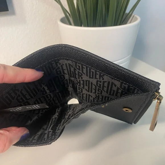 NIB Kurt Geiger Caviar Embossed Leather Mini Wallet - Picture 8 of 14